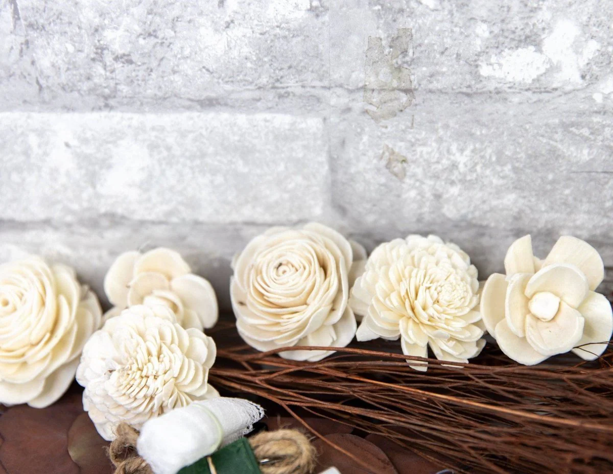 Wanderlust Corsage (Set Of 3) - Image 10
