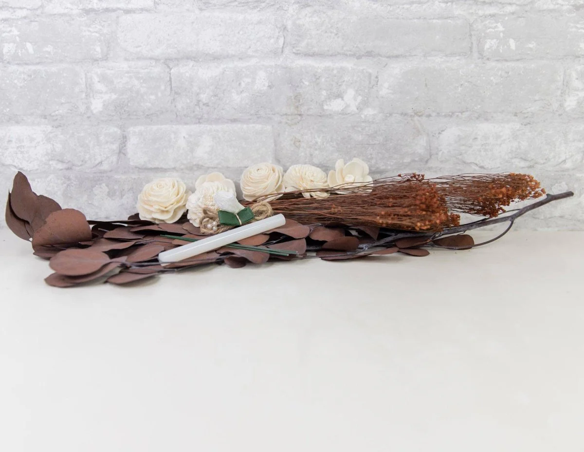 Wanderlust Corsage (Set Of 3) - Image 9