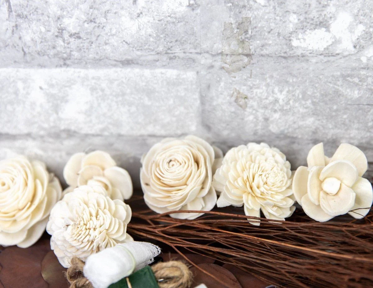 Wanderlust Corsage (Set Of 3)* - Image 10