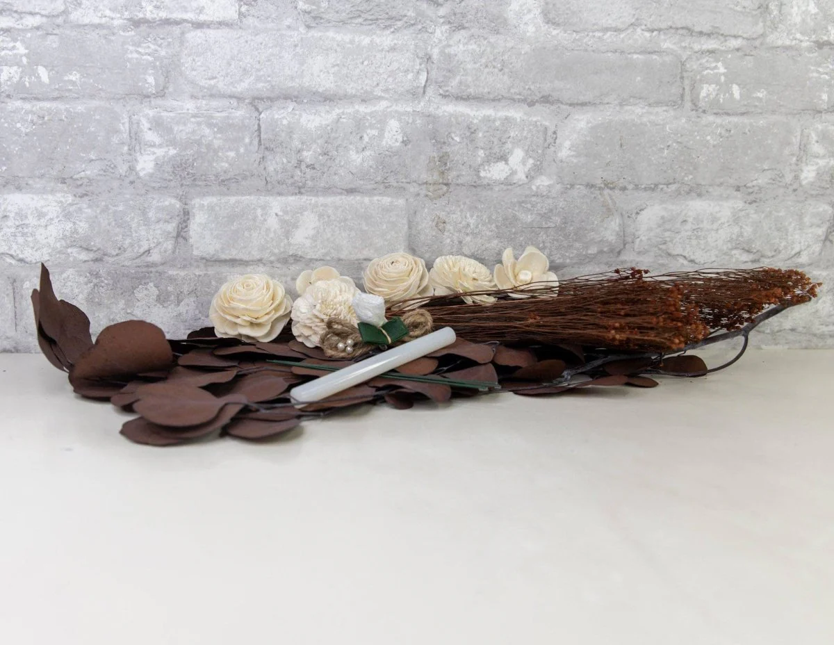 Wanderlust Corsage (Set Of 3)* - Image 8