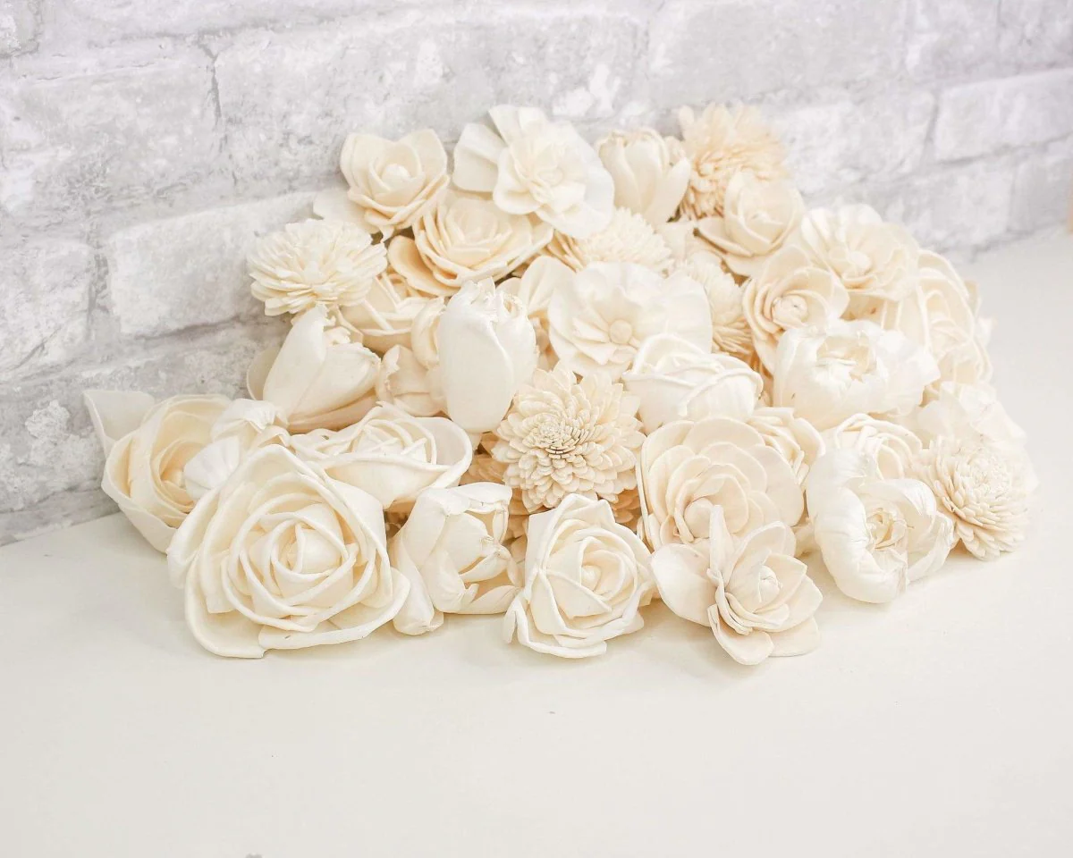 White Waters Assortment  (50 Flowers) - Image 4