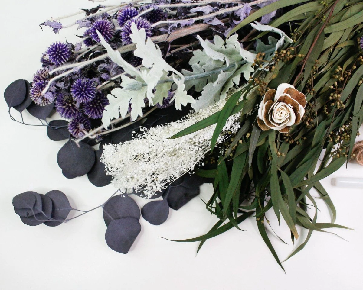 Winter Thistle Bouquet - Image 15